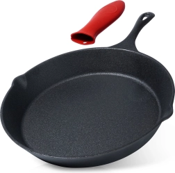 Желязен тиган със силиконов калъф CAST LINE 30 см