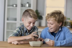 Растящи кристални геоди от MAC TOYS – експериментален комплект