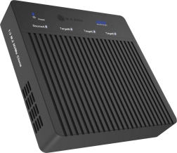 USB4 4-слотов дубликатор (4-bay) за NVMe M.2 SSD с клониране 1:3