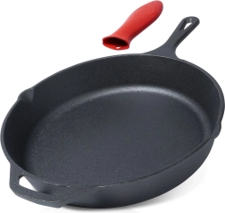 желязен тиган със силиконов калъф CAST LINE 30 cm