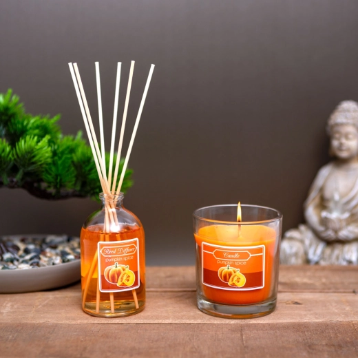 Gift set of scented candle and reed diffuser with pumpkin spice fragrance