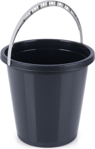 Plastic black bucket 5 l
