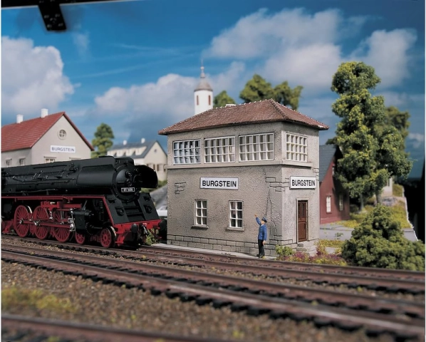 Piko Hobby диспечерска кула Burgstein H0 – модел за сглобяване