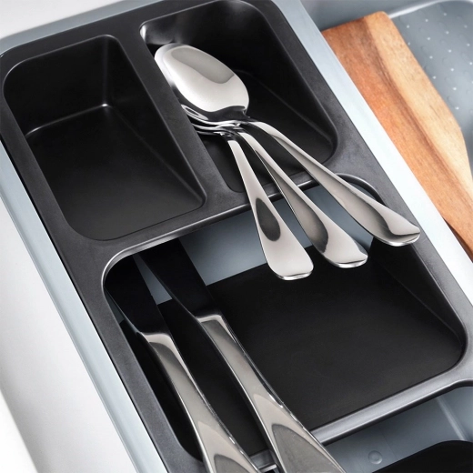 Non-slip interior and easy cleaning