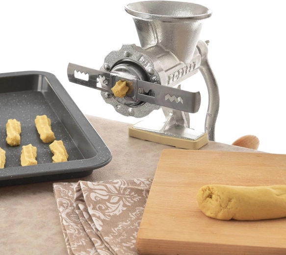 Easy to use with a cookie press or decorating gun