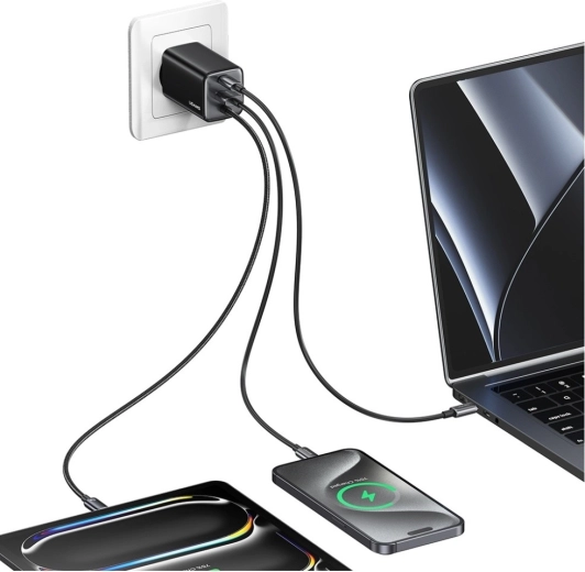 Charge up to 3 devices at the same time