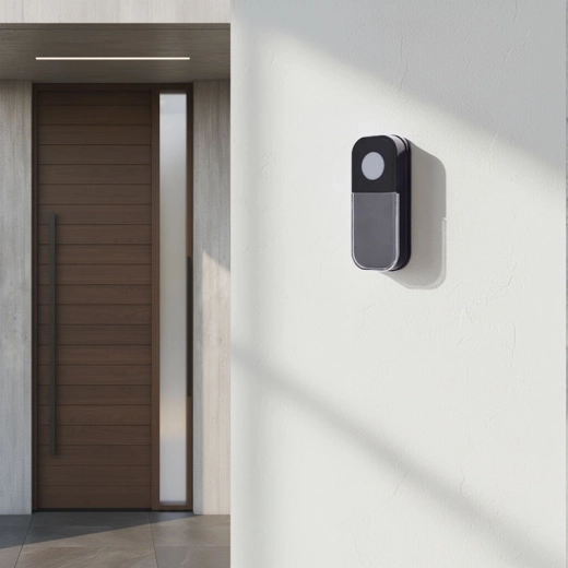 Outdoor button with IP44 protection and nameplate cover