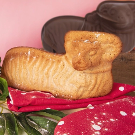 Детайлна 3D форма на великденско агне