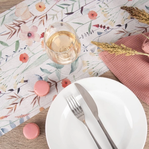 An elegant table setting in no time
