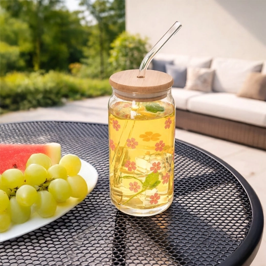 Stylish jar for summer drinks