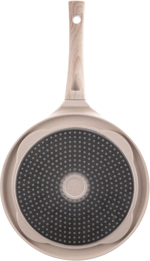 Induction-ready with comfortable grip