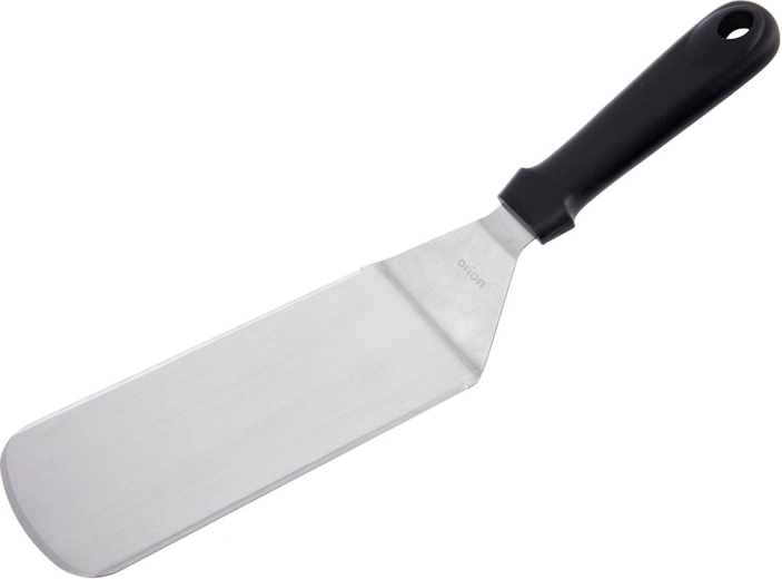Wide stainless steel blade for confident flipping