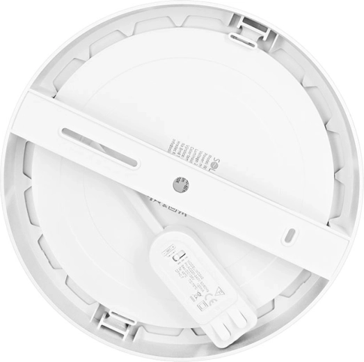 2-in-1 installation: recessed and surface-mounted