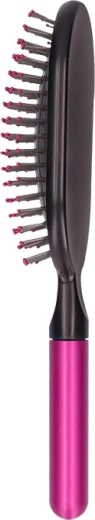 Gentle detangling and scalp massage