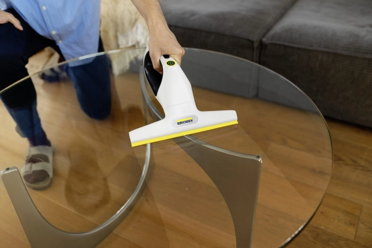 Up to 3× faster streak-free cleaning