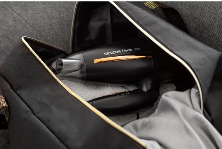Folding handle for travel