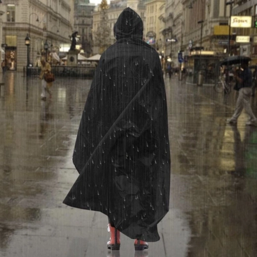 Одеяло и дъждобран в едно