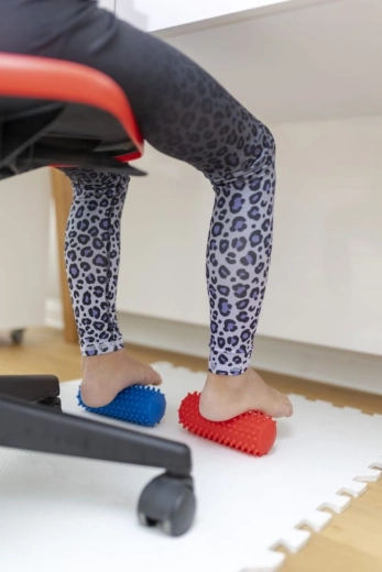 Versatile use at home, in the office, and on the mat