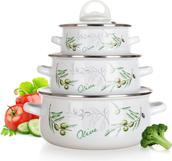 3 pots in the set for everyday cooking