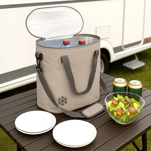 Large 30 l capacity for all-day supplies