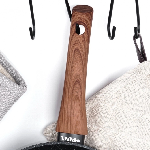 Comfortable, cool, and safe handle
