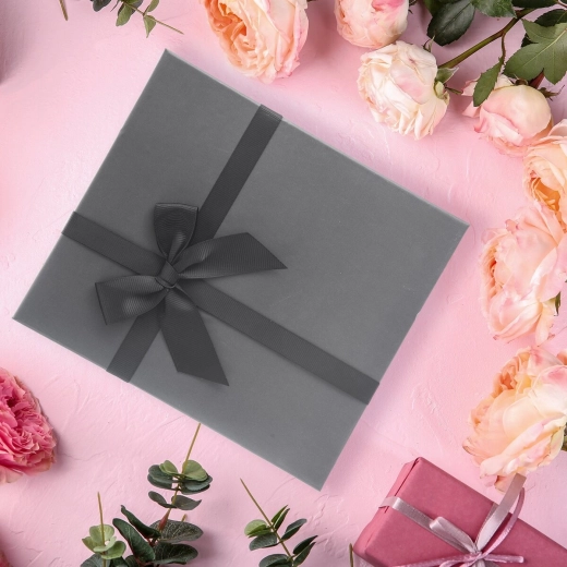 Elegant packaging at first glance