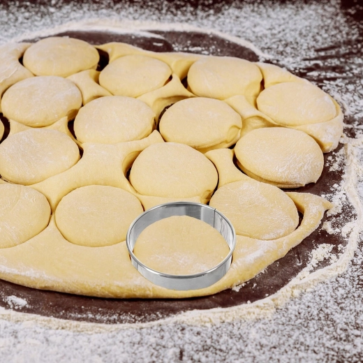 Precise circular cutting