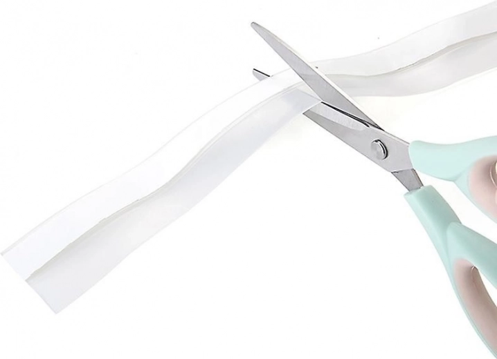 Лесен самозалепващ монтаж без инструменти