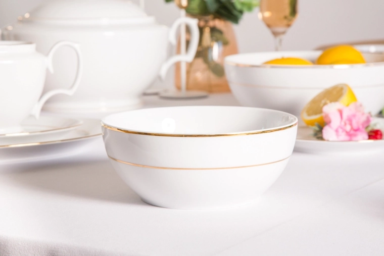 Smooth glaze and easy maintenance