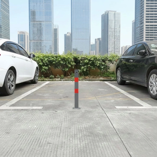 Visibility and safety thanks to reflective stripes