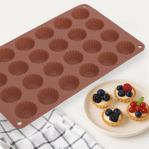 24 mini cavities for fast baking in larger batches