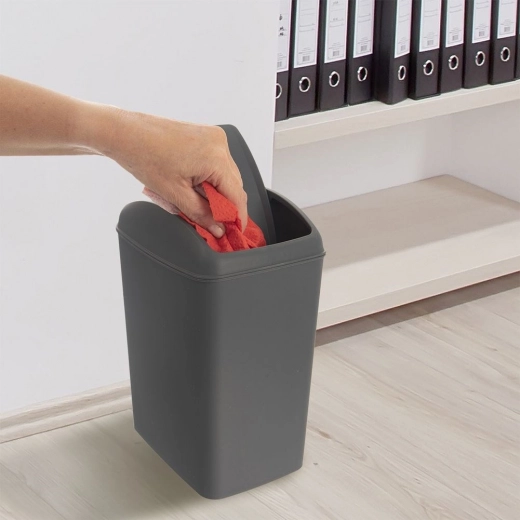 Compact dimensions for small spaces
