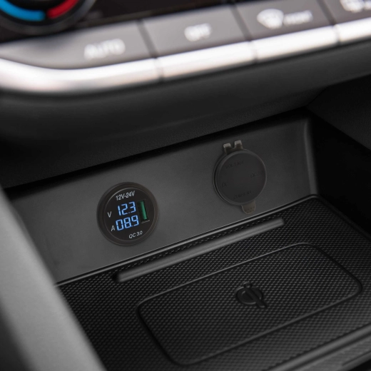 Built-in Car USB Socket with QC 3.0 and Voltmeter
