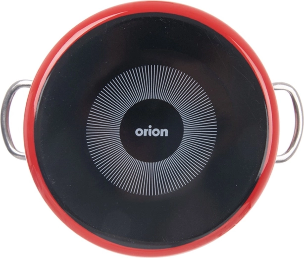 Compatible with induction and oven