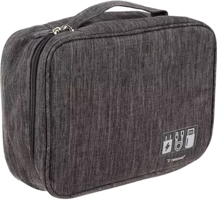 Zipper closure and handle for easy carrying