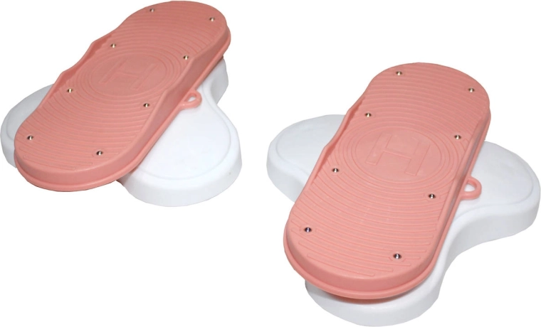 Two separate rotating platforms for each foot