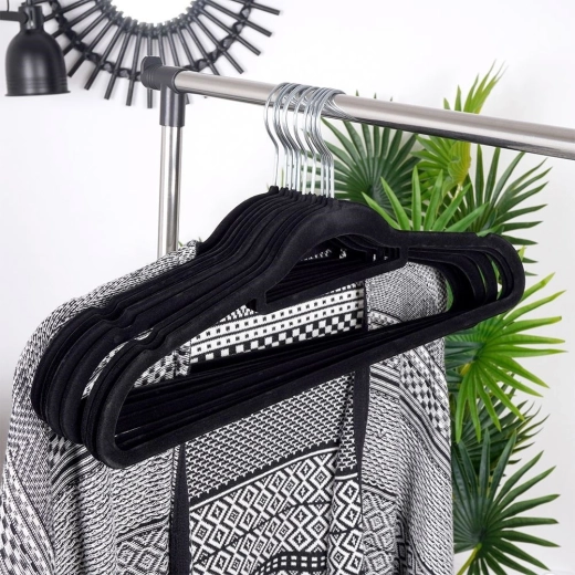 Въртящ се метален кукич за лесно окачване