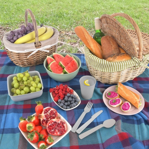 Ideal for a picnic, the garden, and the cottage