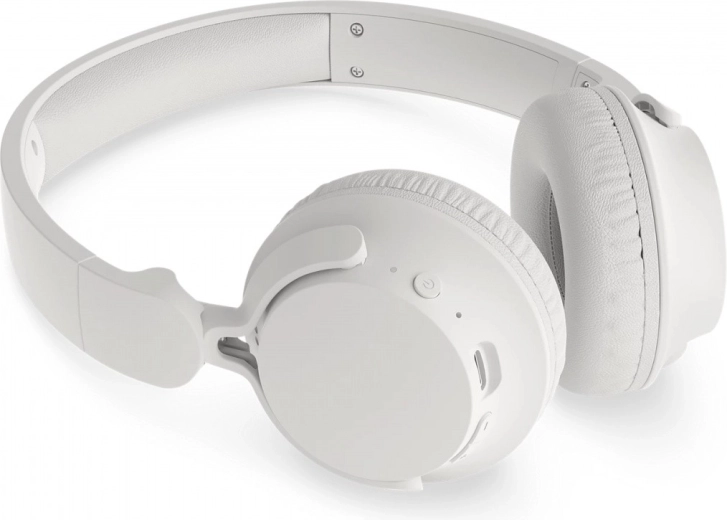 Up to 70 hours of playback and fast charging