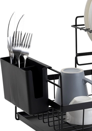Removable cutlery basket