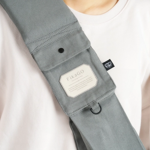 Pocket for essentials and smart details