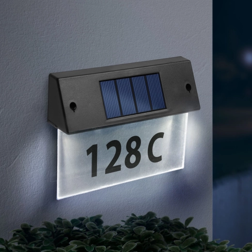 Соларно осветление за номер на къща с прозрачен плексиглас и студенобели LED светодиоди