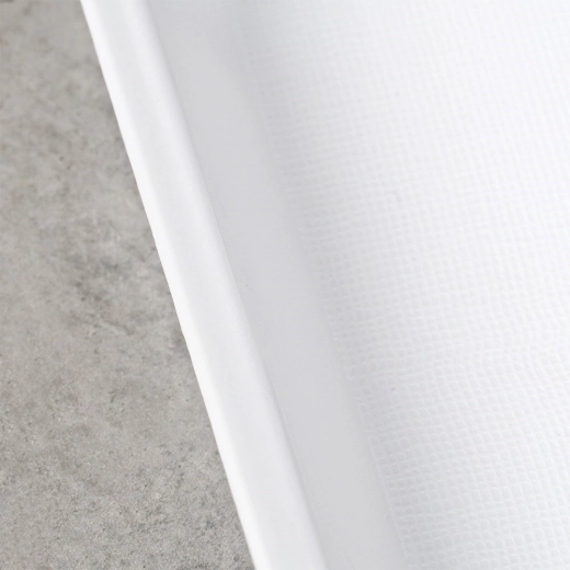 Safe carrying thanks to the non-slip surface