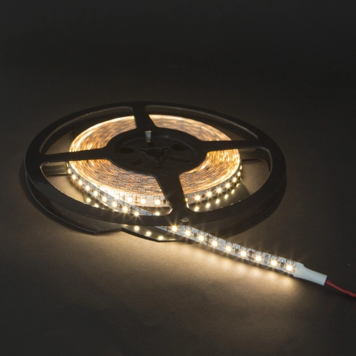 LED лента с дневно бяла светлина 3000 K, 5 м
