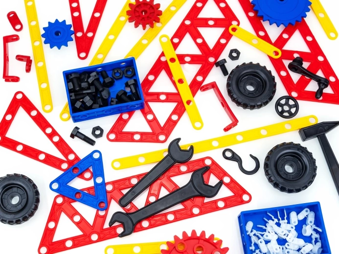 Постройте функционални модели със зъбни колела и верига