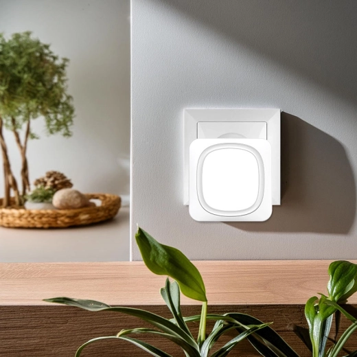 Night light mode in the socket
