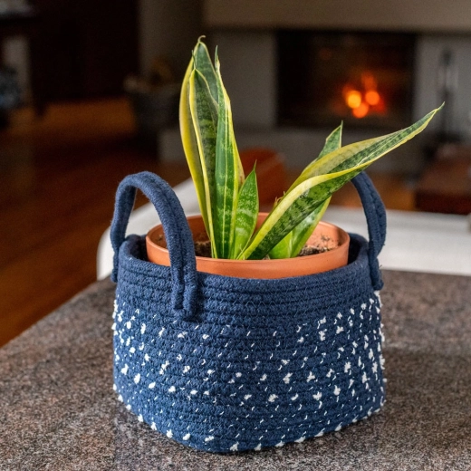 Decorative woven look and versatile use