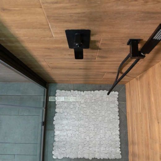 Comfort and confidence in the shower