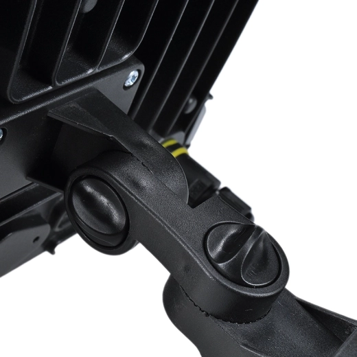Adjustable bracket for precise aiming
