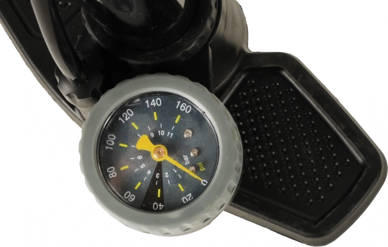 Прецизен манометър за контрол на налягането